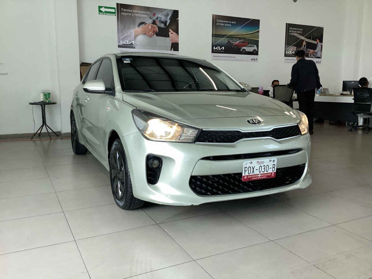 2020 Kia KIA RIO SEDAN 4p L L4/1.6 Man