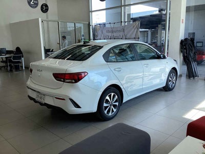 2023 Kia KIA RIO SEDAN 4p LX L4/1.6 Man