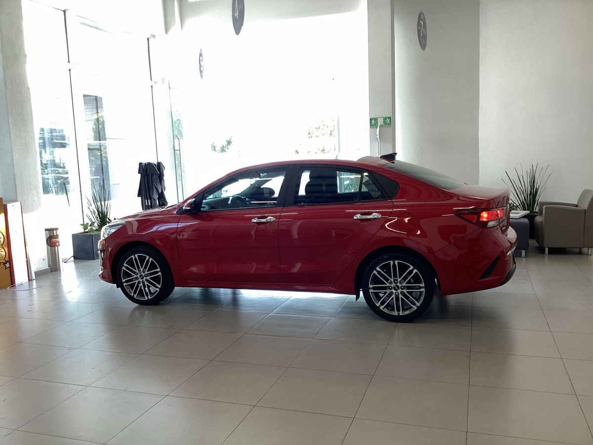 2022 Kia KIA RIO SEDAN 4p EX L4/1.6 Aut