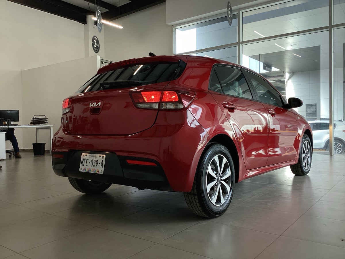 2023 Kia KIA RIO HB 5p LX L4/1.6 Man