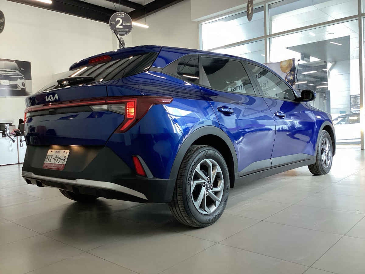 2025 Kia K3 5p LX L4/1.6 Man