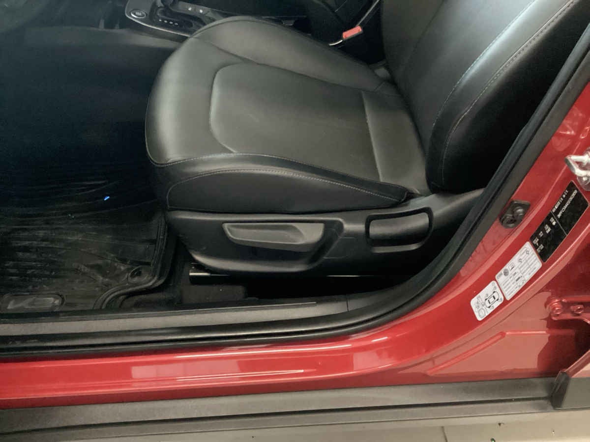 2025 Kia K3 4p EX Pack L4/1.6 Aut