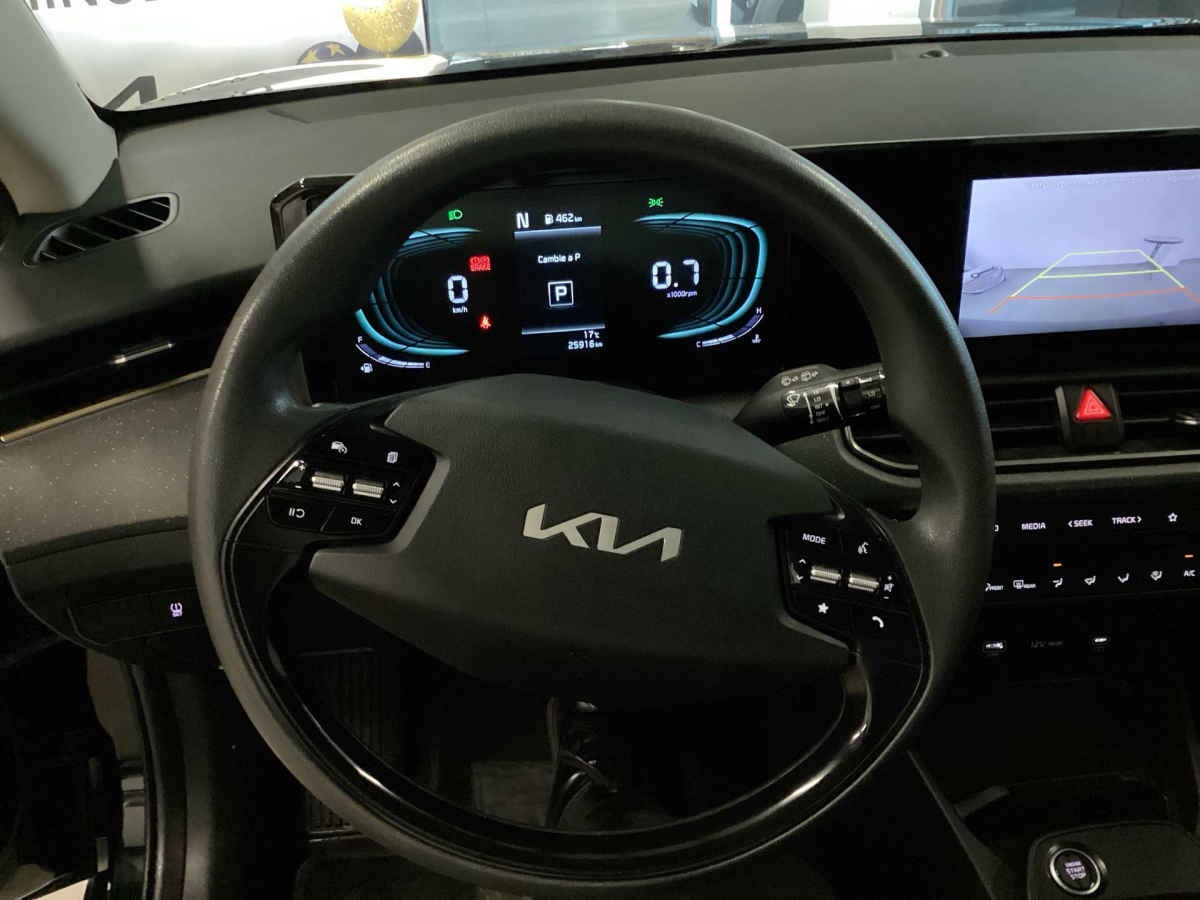 2024 Kia K3 4p EX L4/1.6 Aut
