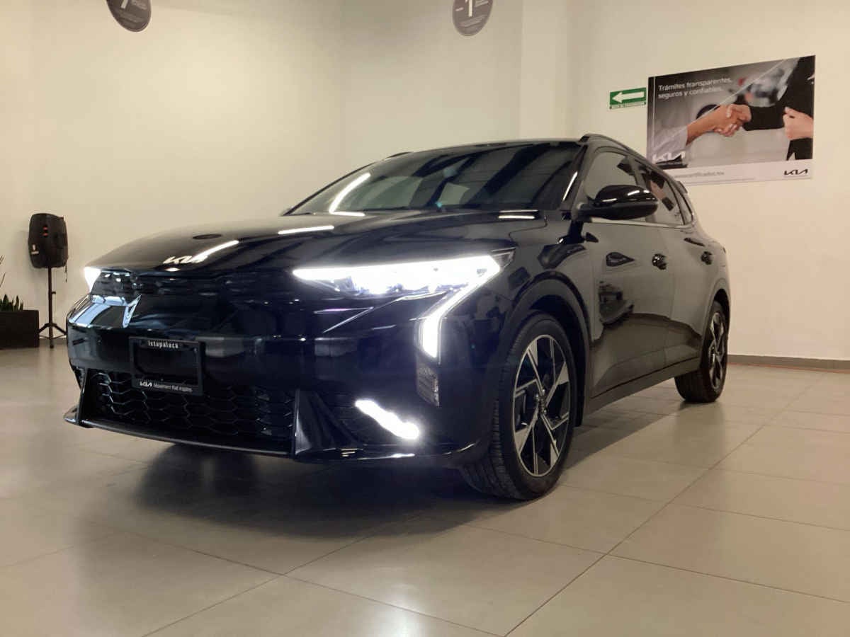 2024 Kia K3 4p GT Line L4/2.0 Aut