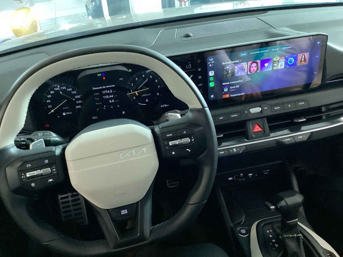 2026 Kia K4 4p GT Line L4/2.0 Aut