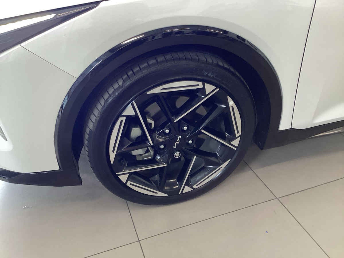 2026 Kia K4 4p GT Line L4/2.0 Aut