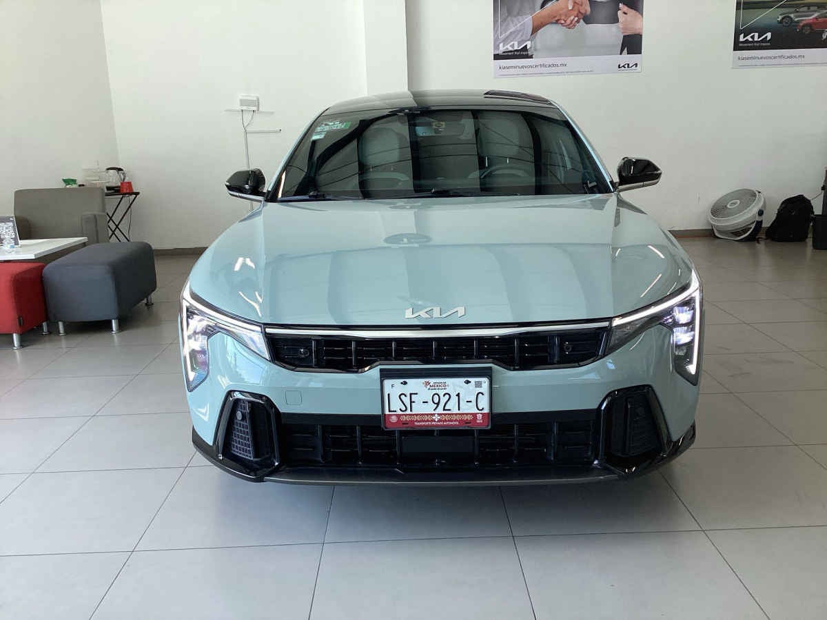 2026 Kia K4 4p GT Line L4/2.0 Aut