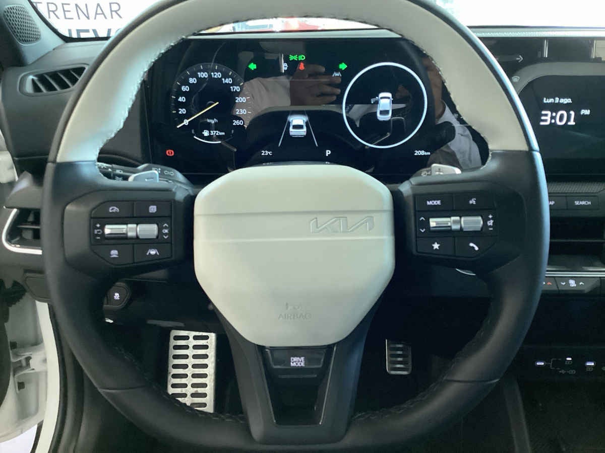 2027 Kia K4 4p GT Line L4/2.0 Aut