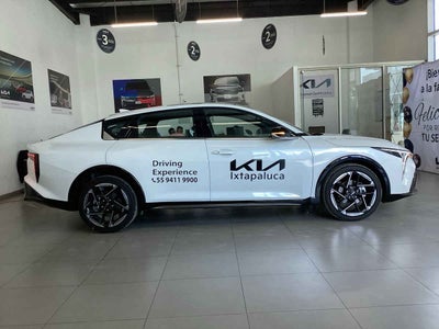 2027 Kia K4 4p GT Line L4/2.0 Aut