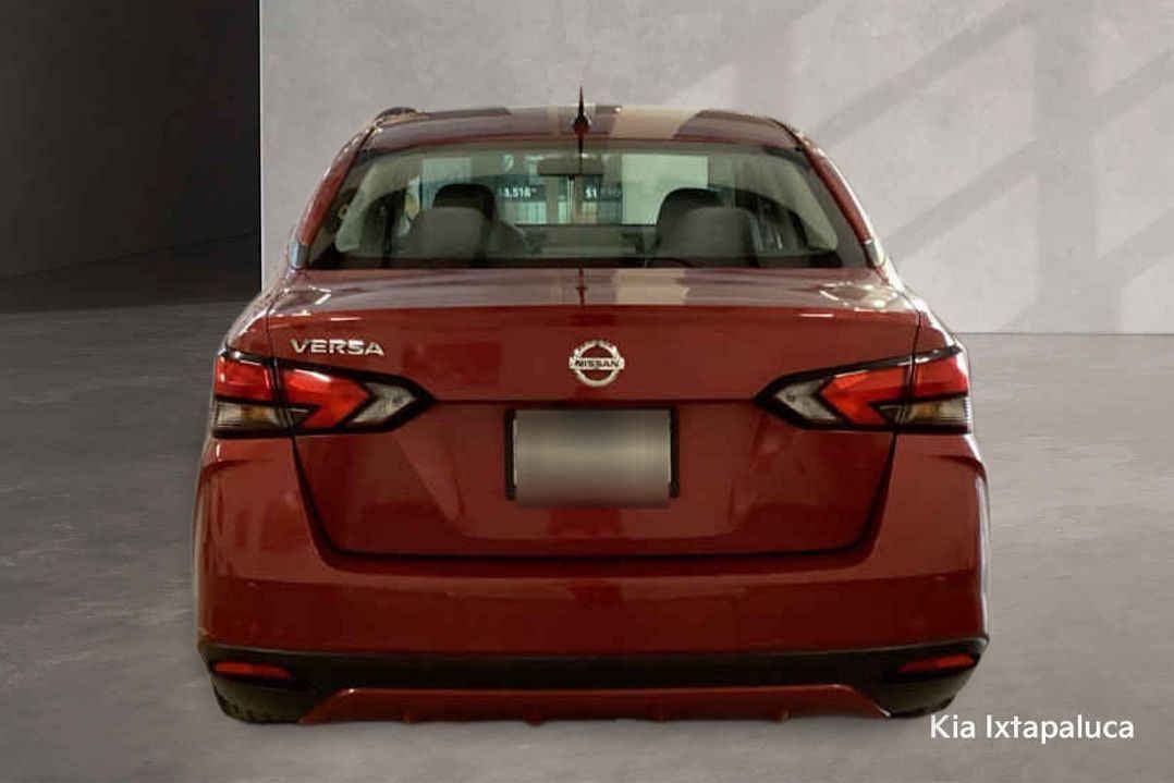 2021 Nissan Versa 4p Advance L4/1.6 Man