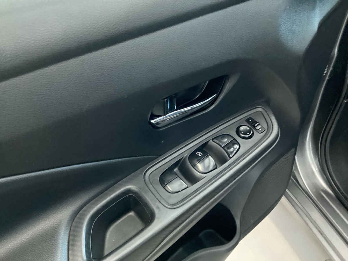 2020 Nissan Versa 4p Sense L4/1.6 Man