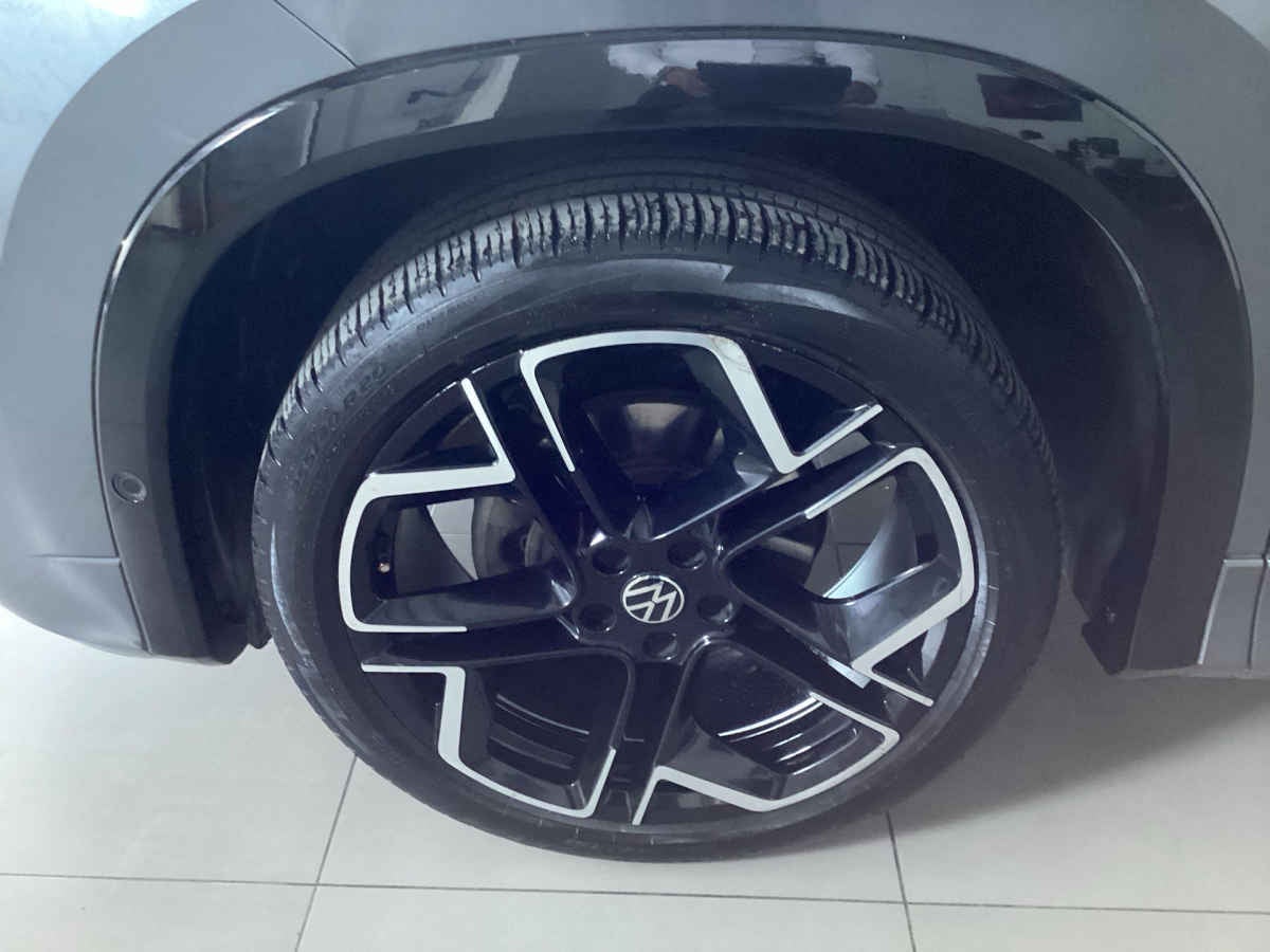 2025 Volkswagen Tiguan 5p R-Line L4/1.4/T Aut