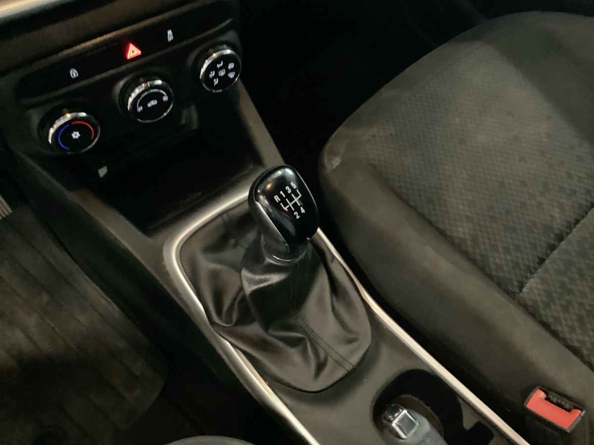 2023 Chevrolet Tracker 5p LS L3/1.2/T Man (A)