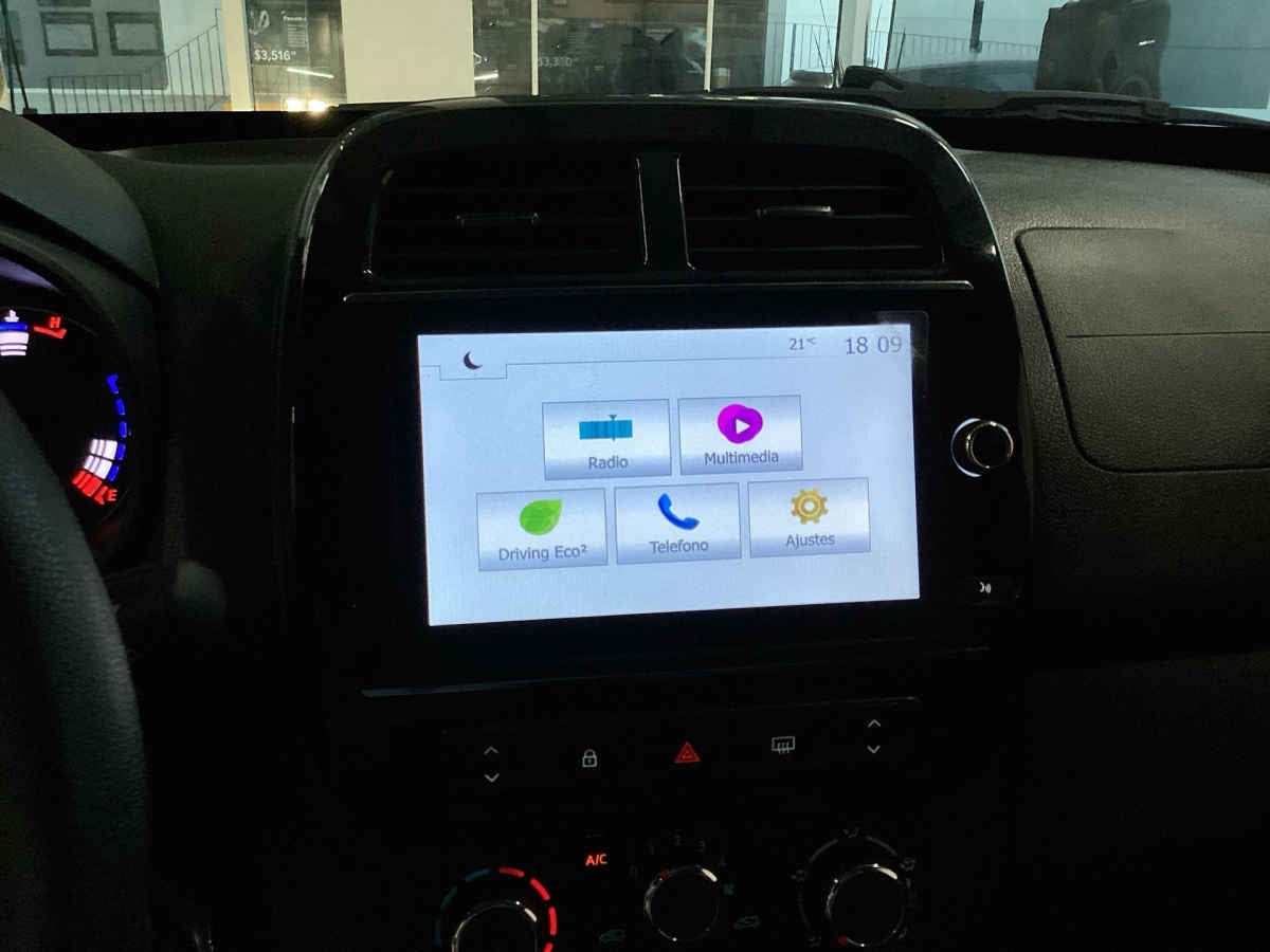 2025 Renault Kwid 5p Iconic L3/1.0 Man