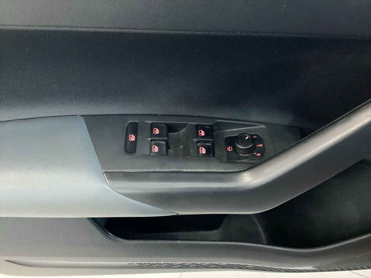 2023 Volkswagen Nivus 5p Highline L3/1.0/T Aut