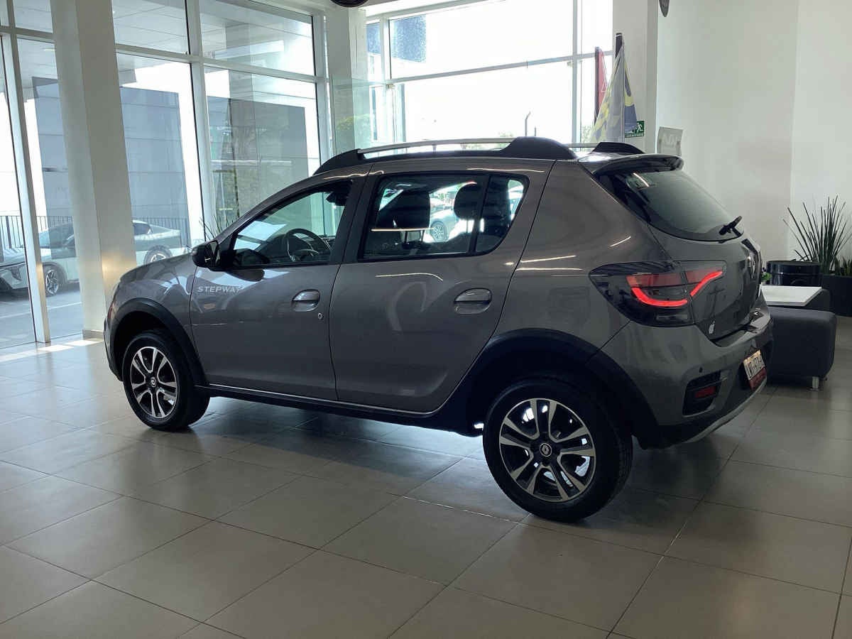 2024 Renault Stepway 5p Intens L4/1.6 Aut