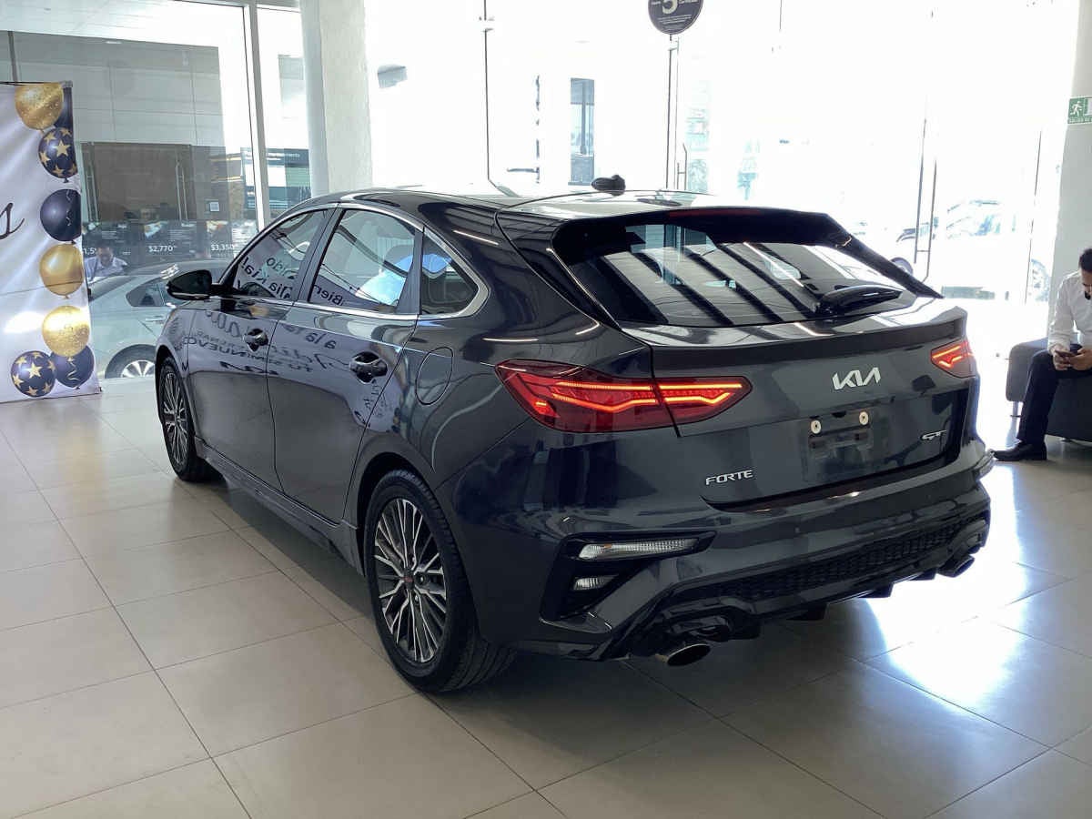 2023 Kia FORTE HB 5p GT L4/1.6/T Aut