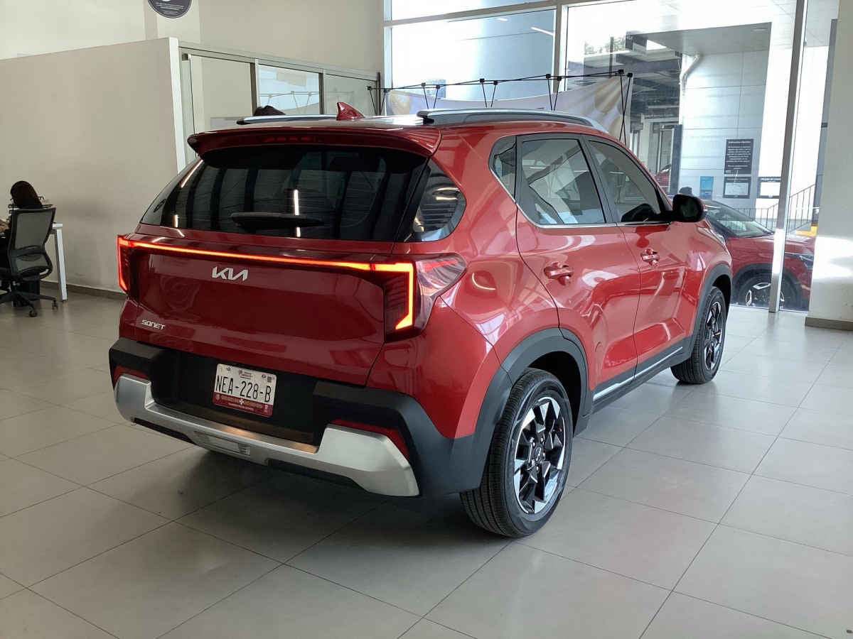 2024 Kia Sonet 5p SX L4/1.5 Aut