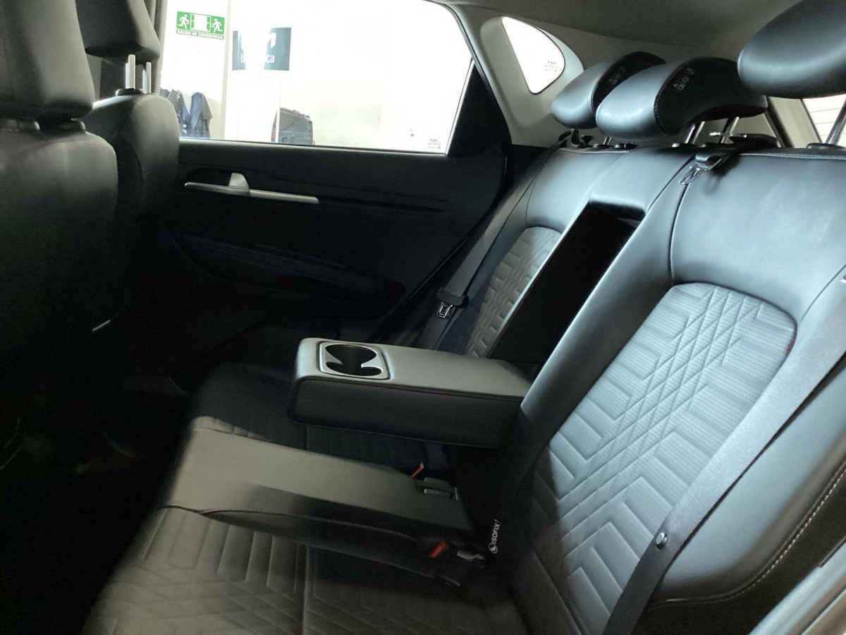 2027 Kia Sonet 5p SX L4/1.5 Aut