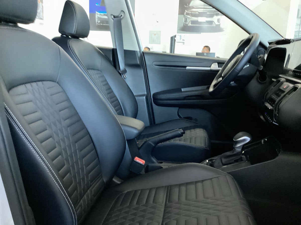 2027 Kia Sonet 5p SX L4/1.5 Aut