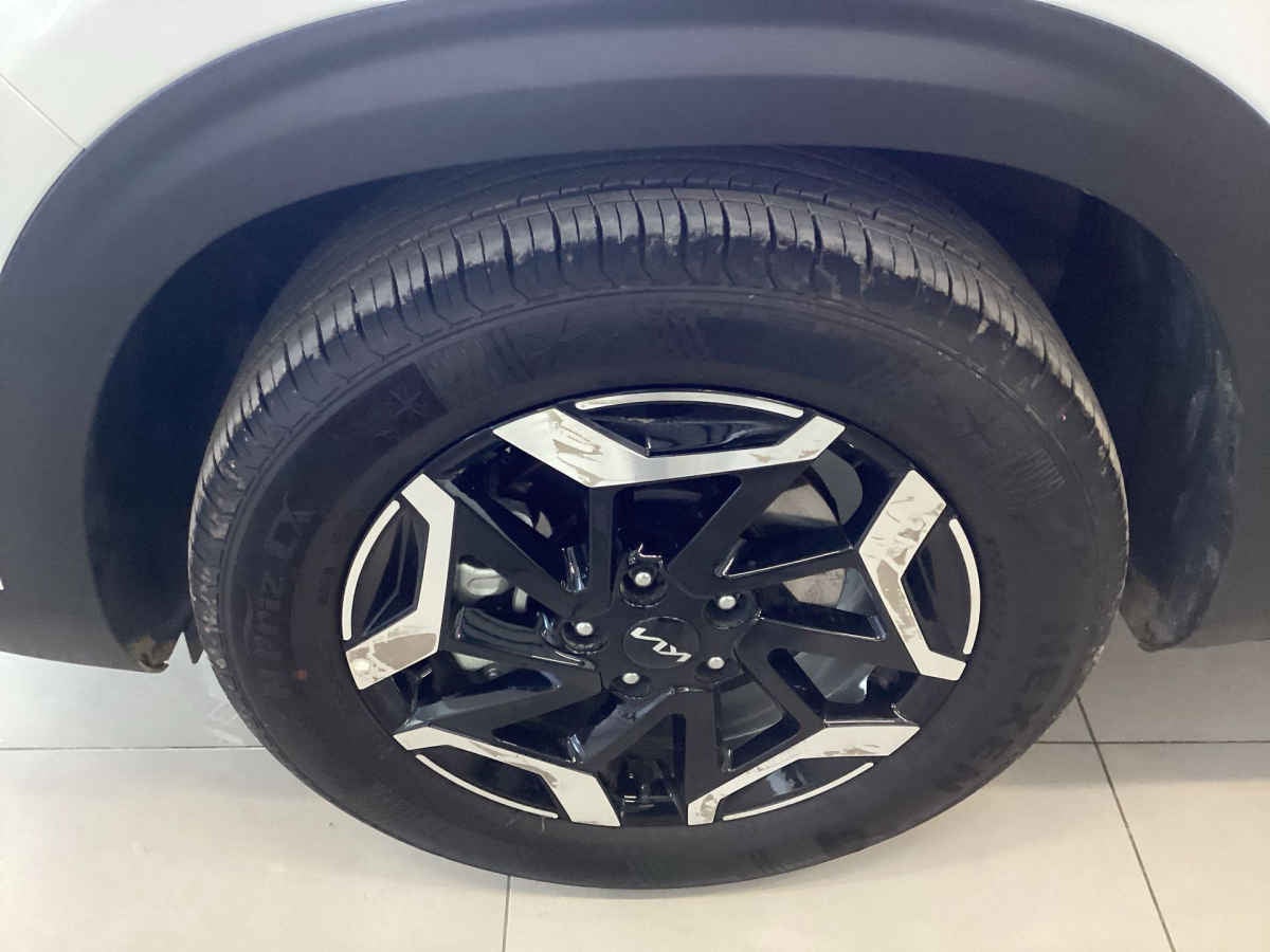 2026 Kia SELTOS 5p SXL L4/1.4/T Aut