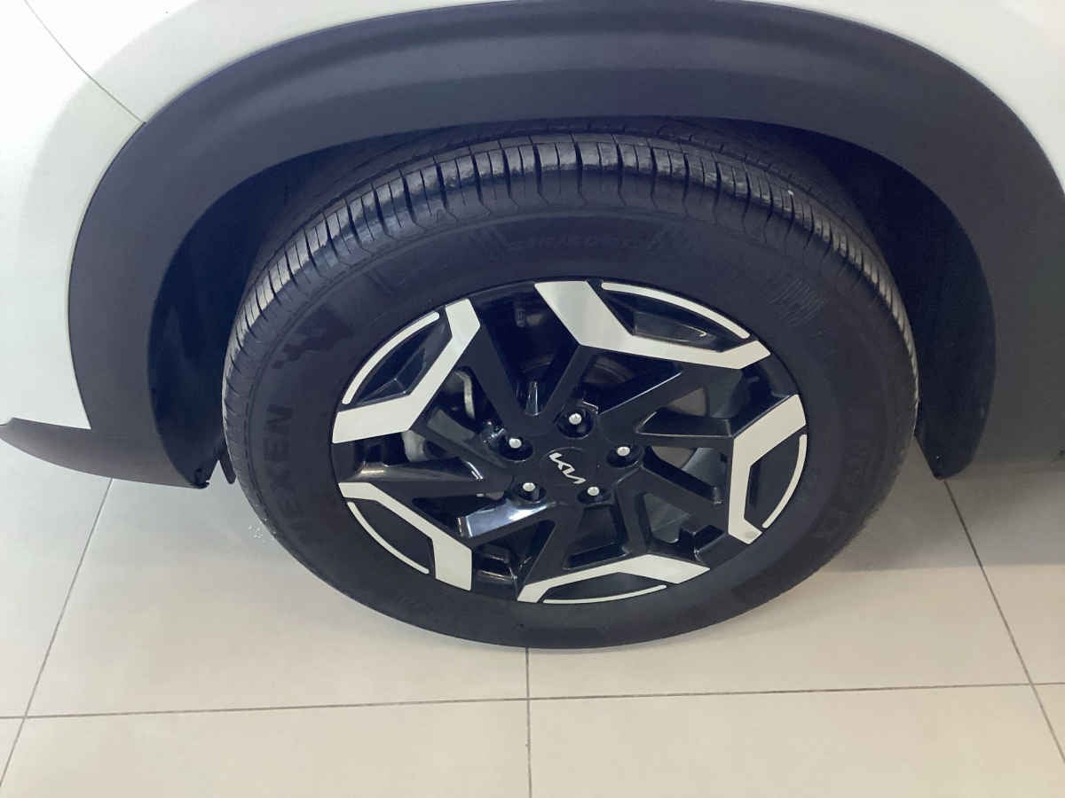 2024 Kia SELTOS 5p SXL L4/1.4/T Aut
