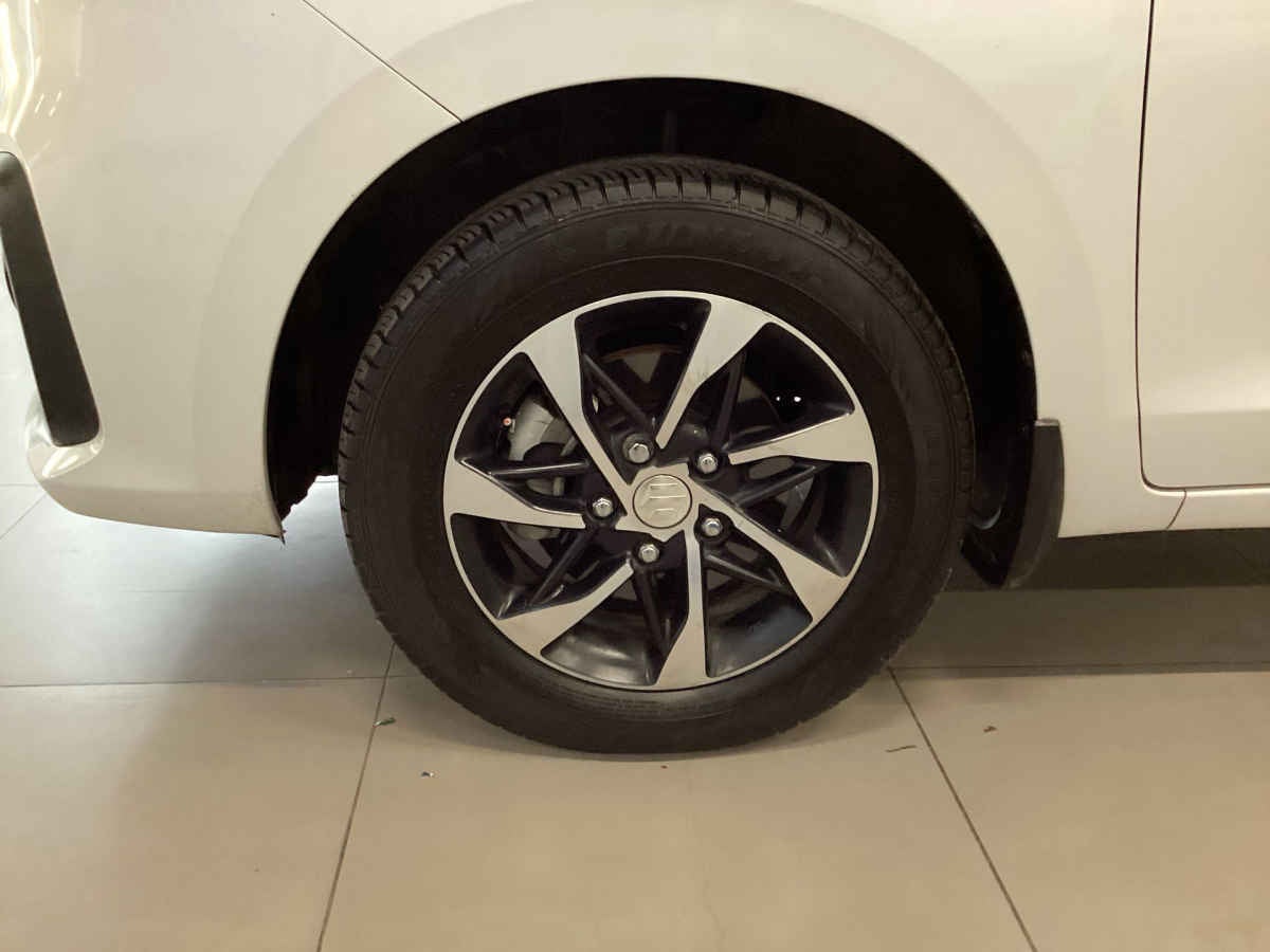 2024 Suzuki Ertiga 5p Boostergreen GLX HEV L4/1.5 Aut.