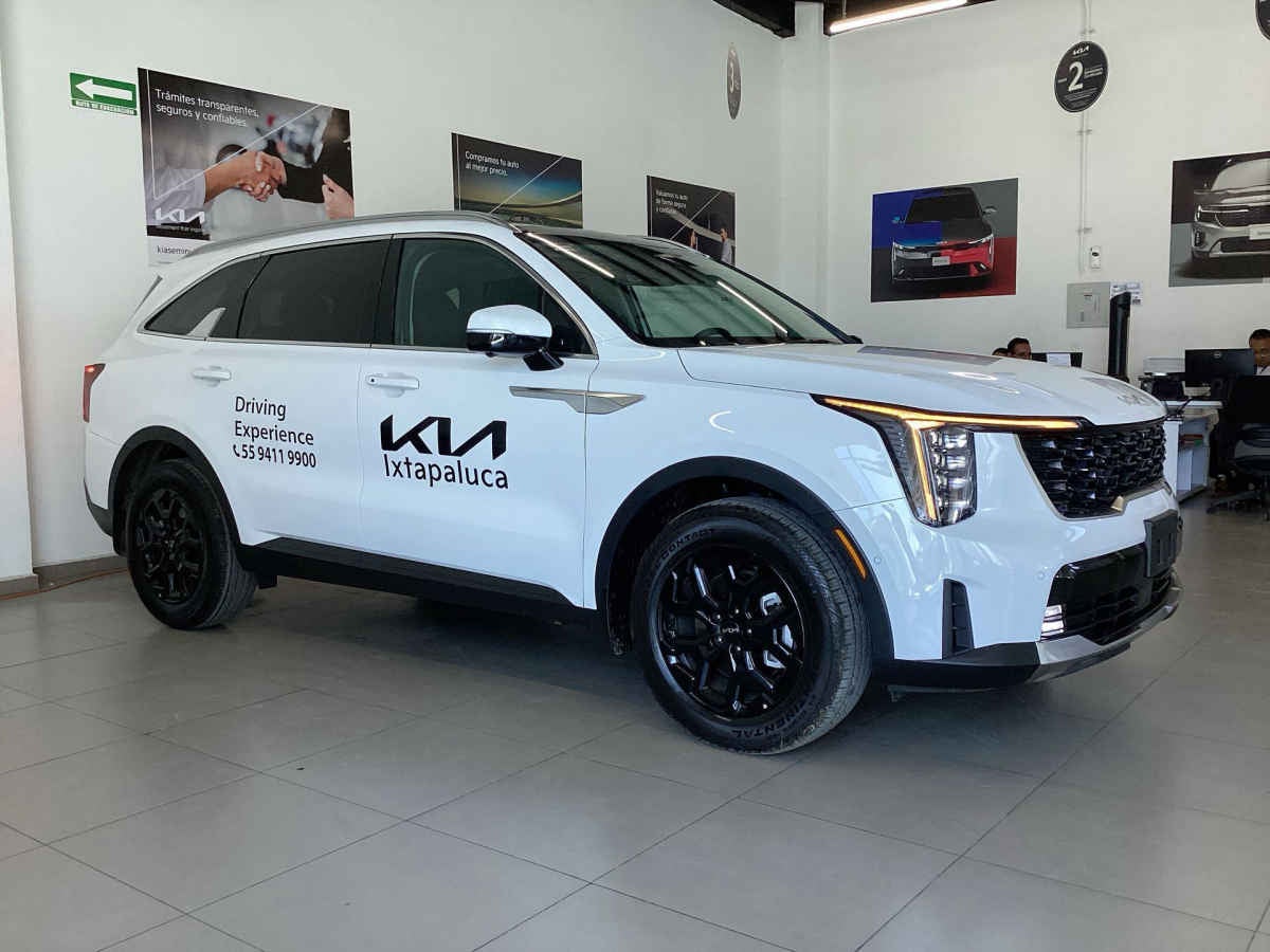 2026 Kia Sorento 5p SXL L4/2.5/T Aut