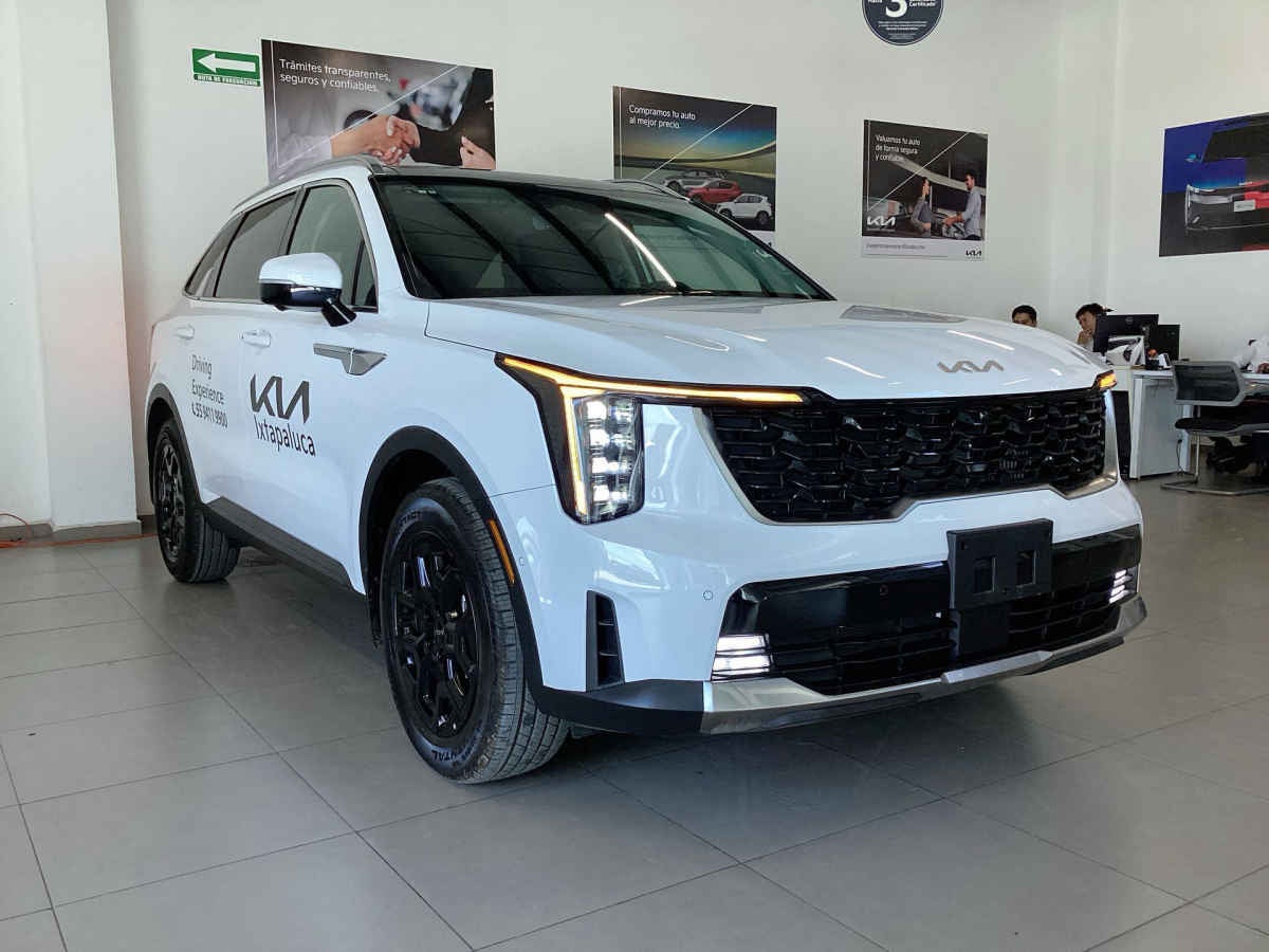 2026 Kia Sorento 5p SXL L4/2.5/T Aut
