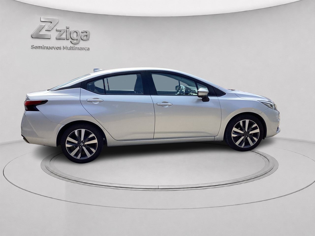 2021 Nissan Versa VERSA PLATINUM CVT