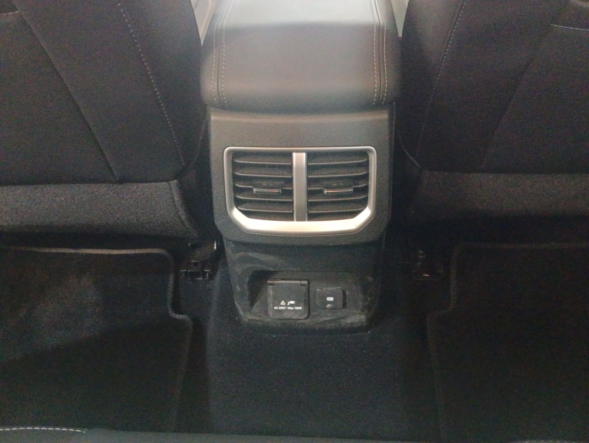 2025 GWM Poer 2.0 Luxury At