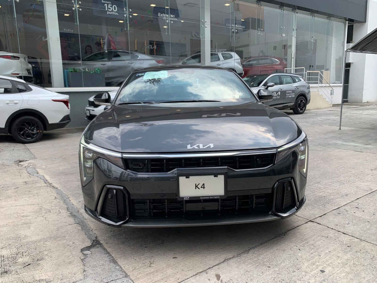 2027 Kia K4 4p GT Line L4/2.0 Aut