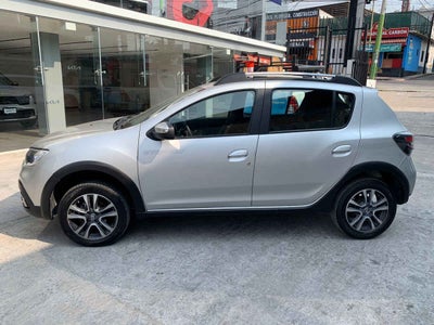 2023 Renault Stepway 5p Intens L4/1.6 Aut