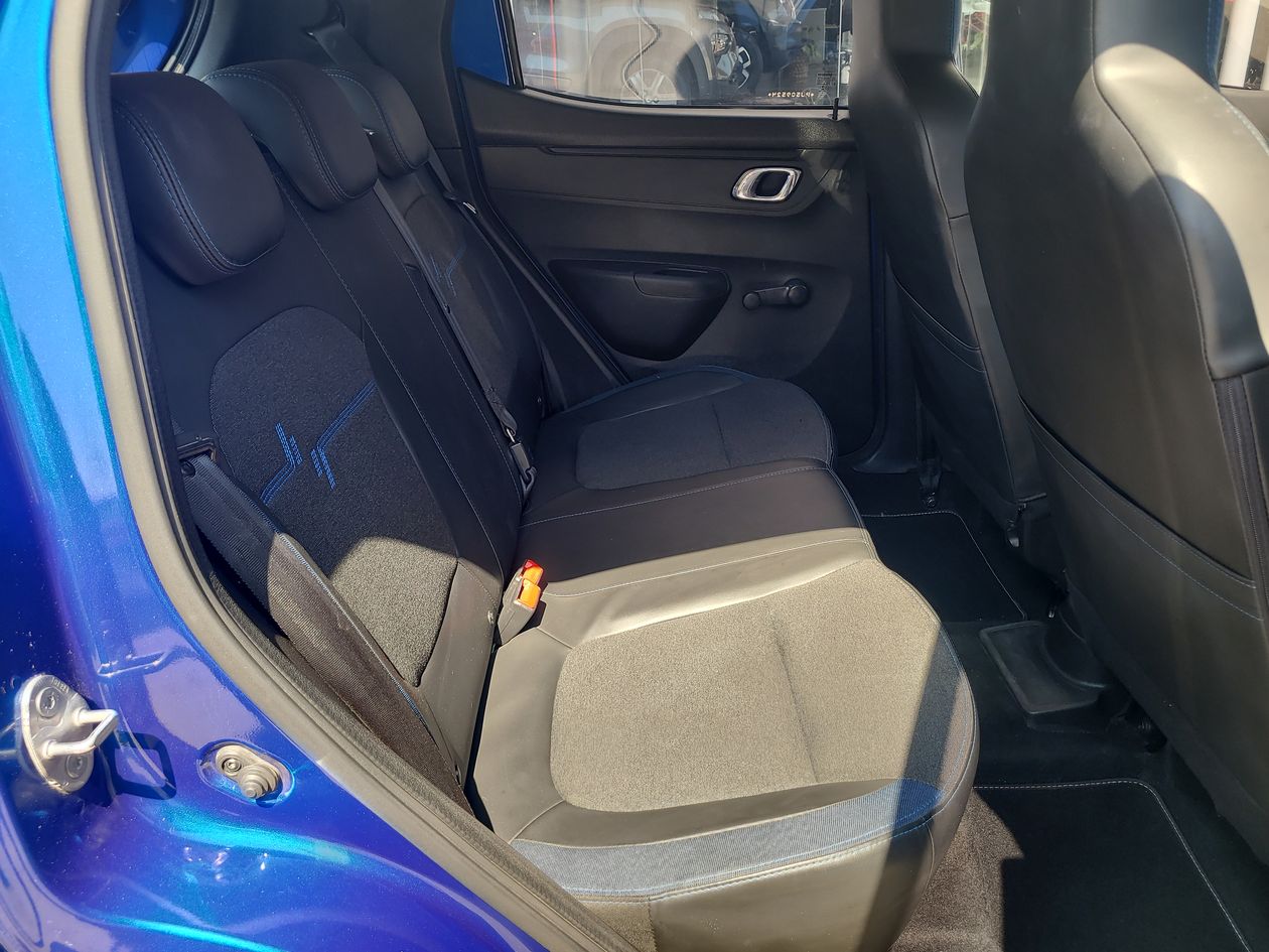 2023 Renault Kwid 1.0 Iconic Mt