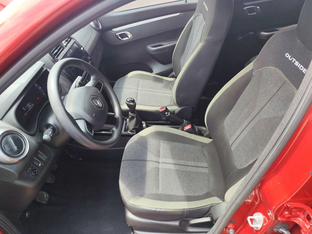 2024 Renault Kwid 1.0 Outsider Mt