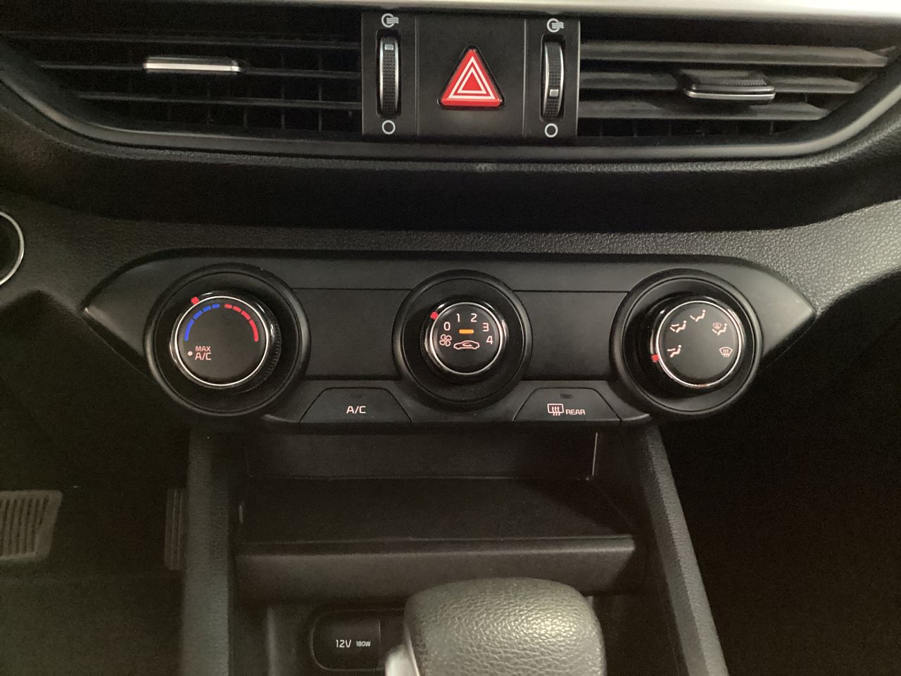 2024 Kia Forte 2.0 Lx Sedan At