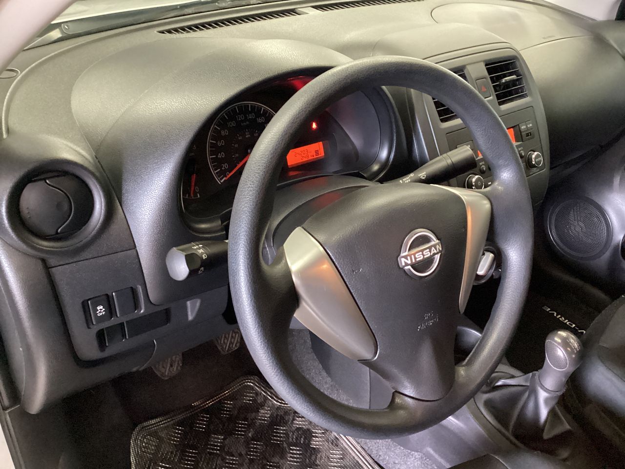 2024 Nissan V-Drive 1.6 A/C Mt