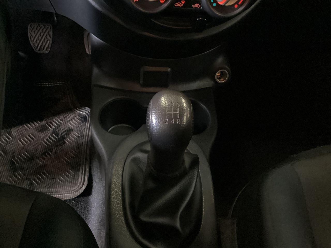 2024 Nissan V-Drive 1.6 A/C Mt