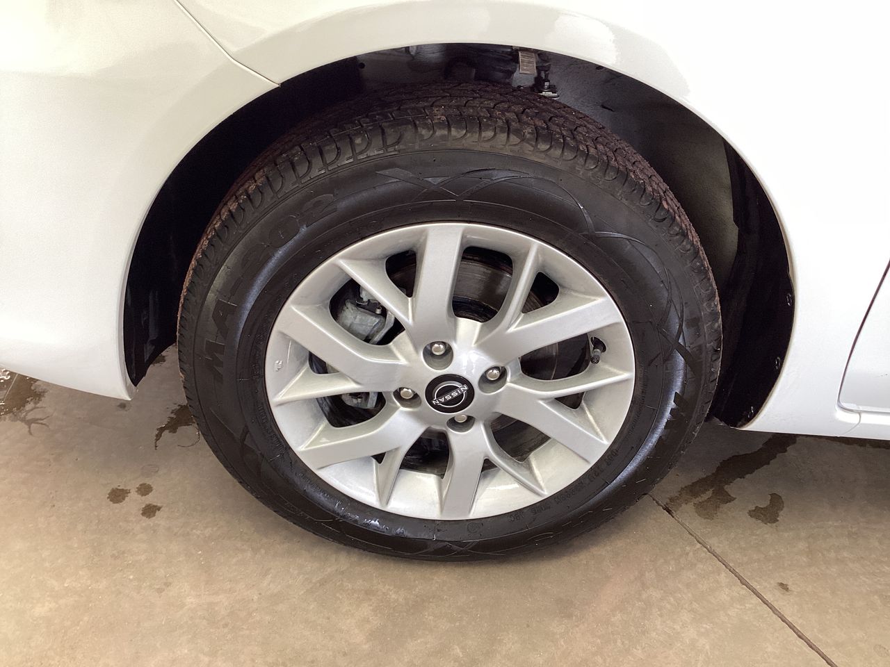 2025 Nissan V-Drive 1.6 A/C Mt