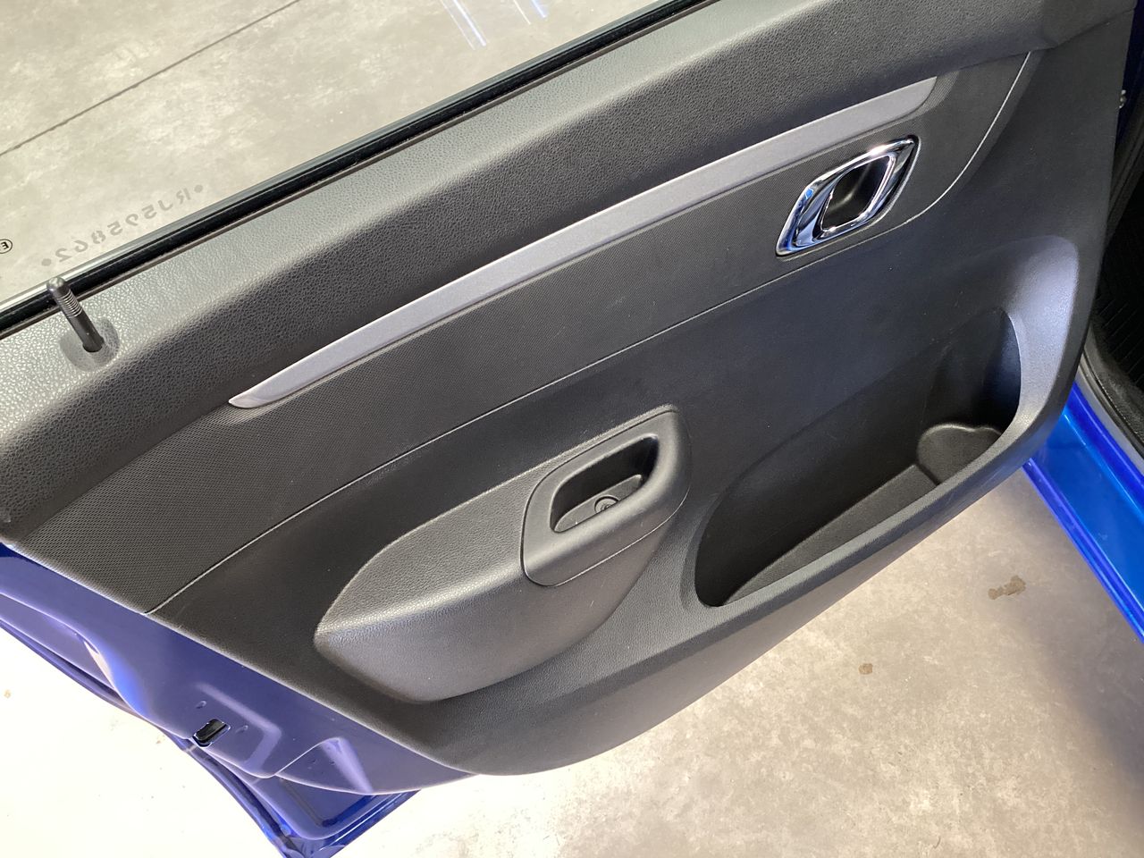 2024 Renault Kwid 1.0 Outsider Mt