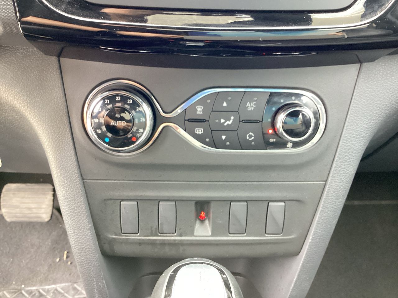 2024 Renault Logan 1.6 Intens At
