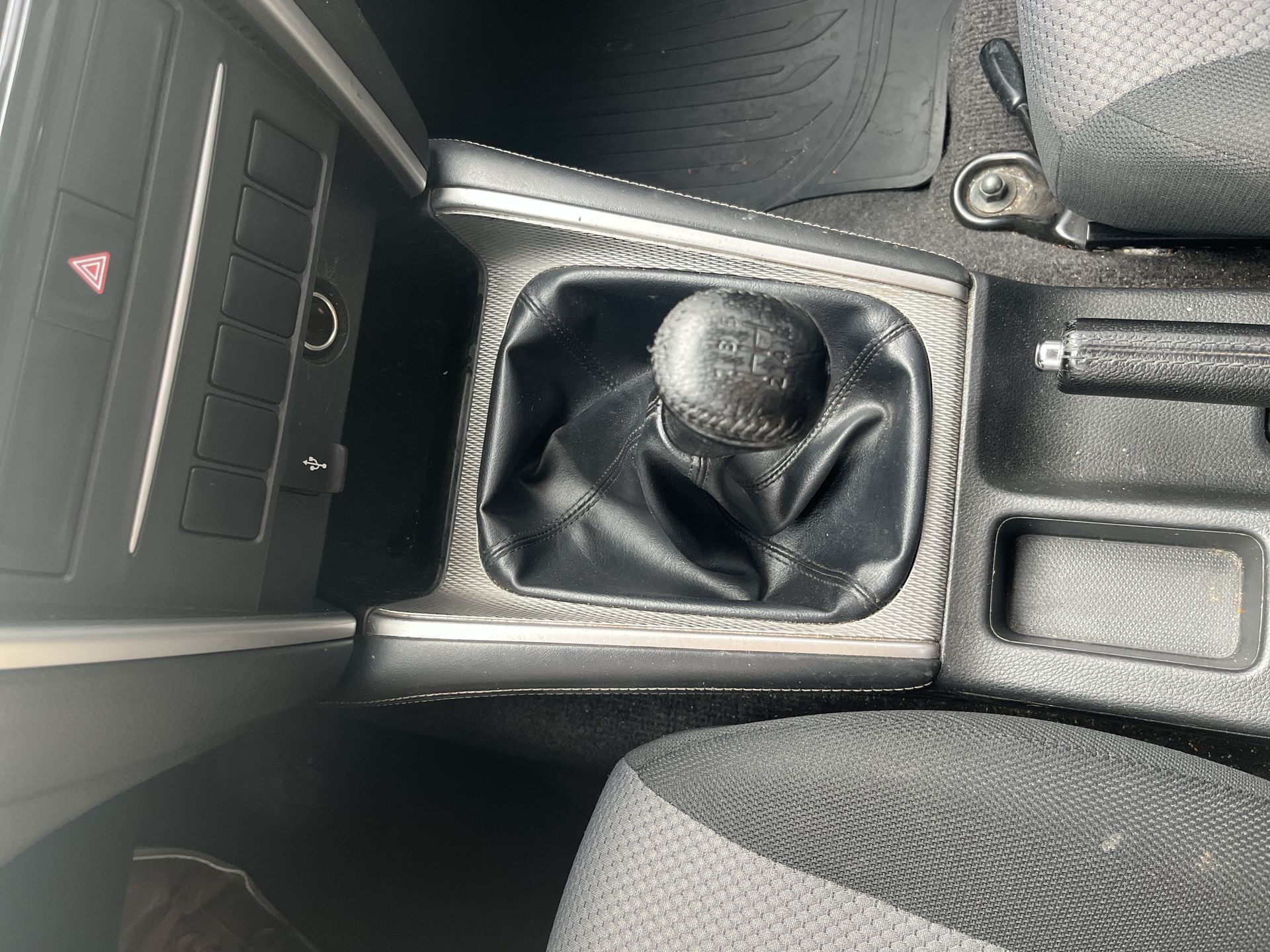 2020 Mitsubishi L200 2.4 Glx Cabina Doble 4x2 Mt