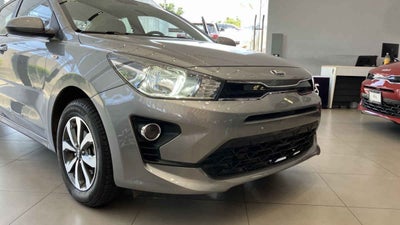 2021 Kia KIA RIO SEDAN 4p LX L4/1.6 Man