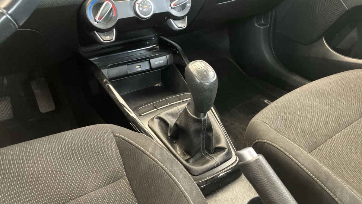 2021 Kia KIA RIO SEDAN 4p LX L4/1.6 Man