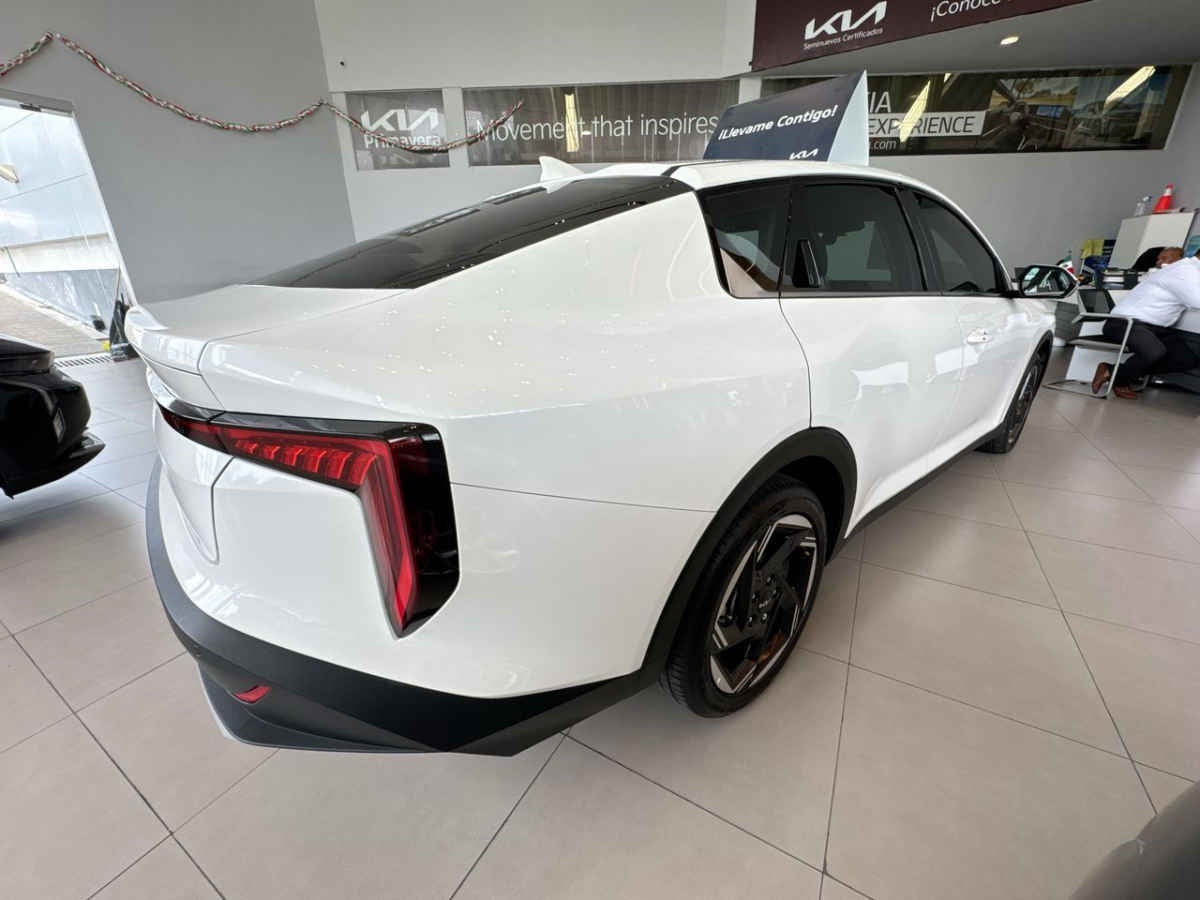 2026 Kia K4 4p EX L4/2.0 Aut