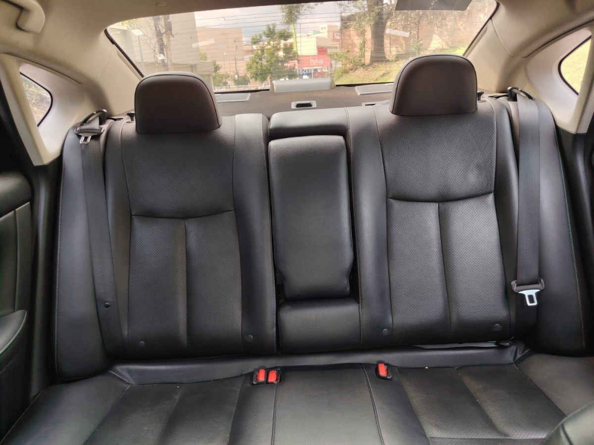 2019 Nissan Sentra 4p Exclusive L4/1.8 Aut Nave