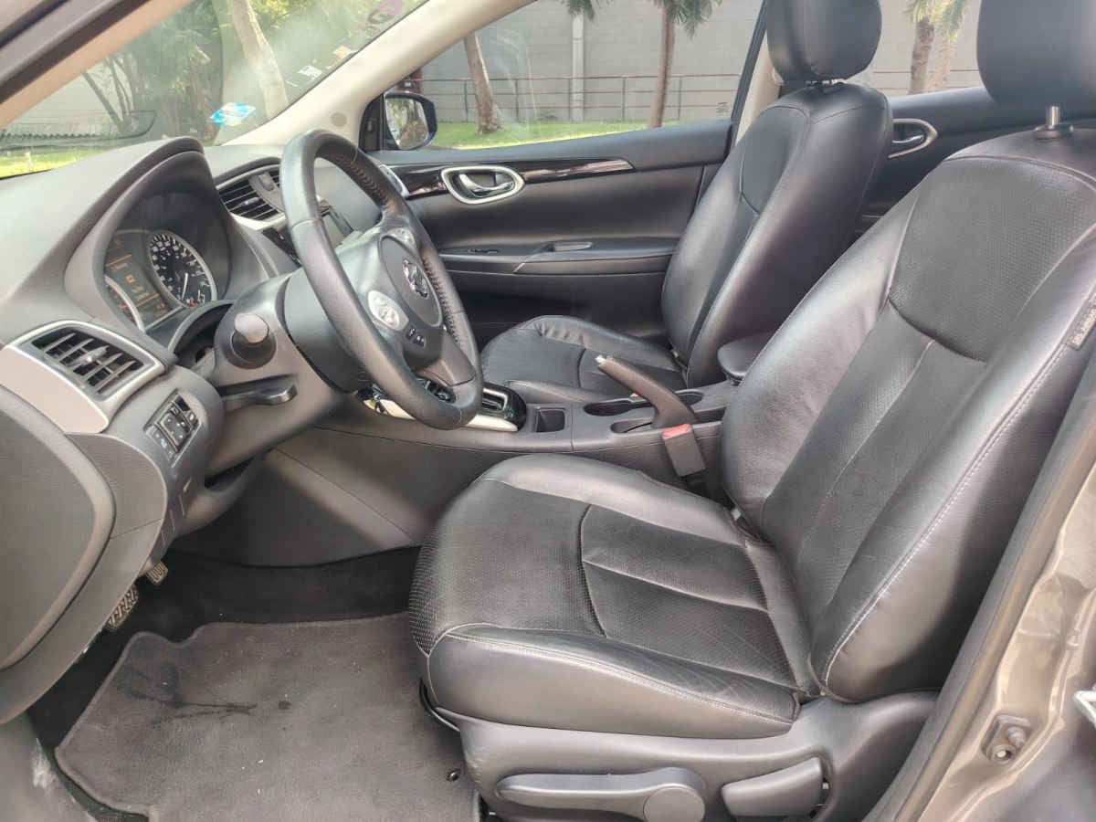 2019 Nissan Sentra 4p Exclusive L4/1.8 Aut Nave