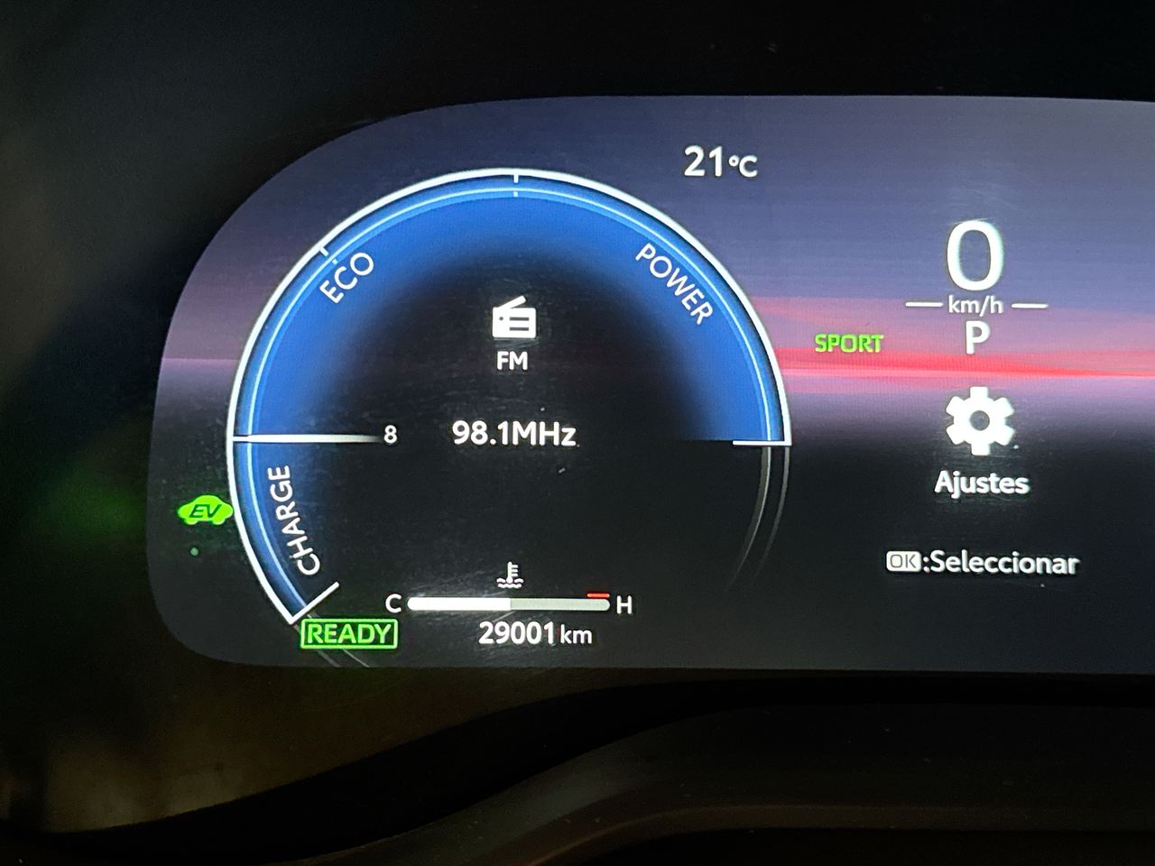 2025 Toyota Sienna 5p XSE HEV L4/2.5 Aut