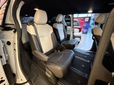 2025 Toyota Sienna 5p XSE HEV L4/2.5 Aut