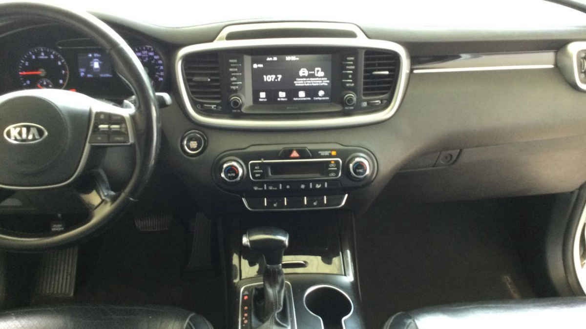 2019 Kia Sorento 5p EX L4 TA 6Vel Piel 7 pas. RA-18"